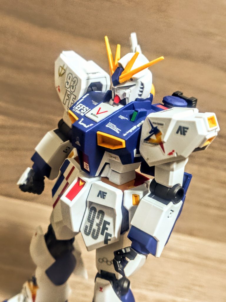 あらためてエントリーグレードのこのキット、イイ感じですが、逆に立像では撮れない角度で撮れるのは模型ならでは。本物ならドローンがいりますからね（笑）。福岡かぁ、東京なみになかなか行けそうにないですね。京都はまだいけるんですが。あっ、そうでした、まだお気に入りの部分があったんでした。