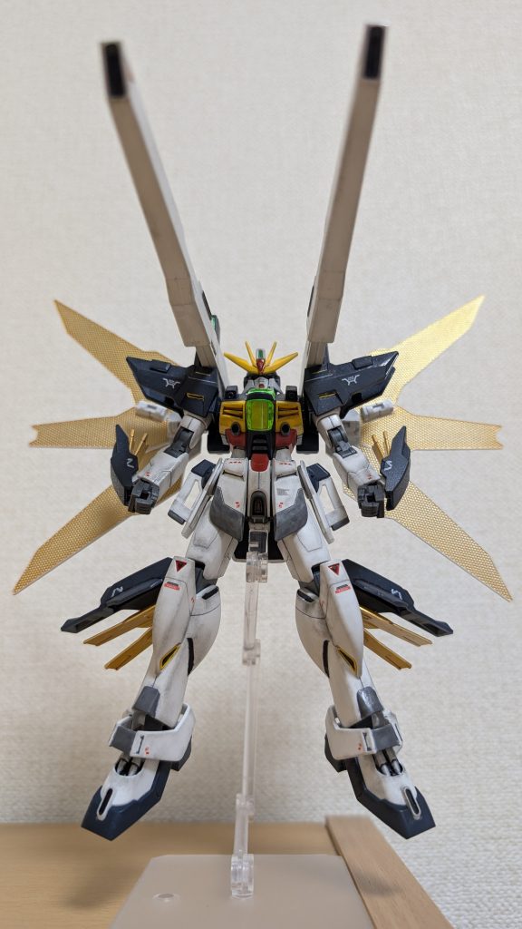 デカールは多めで、配色を若干変えています