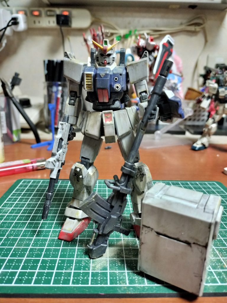 前からのショット。ランドセルの汚し具合が気に入ってます。