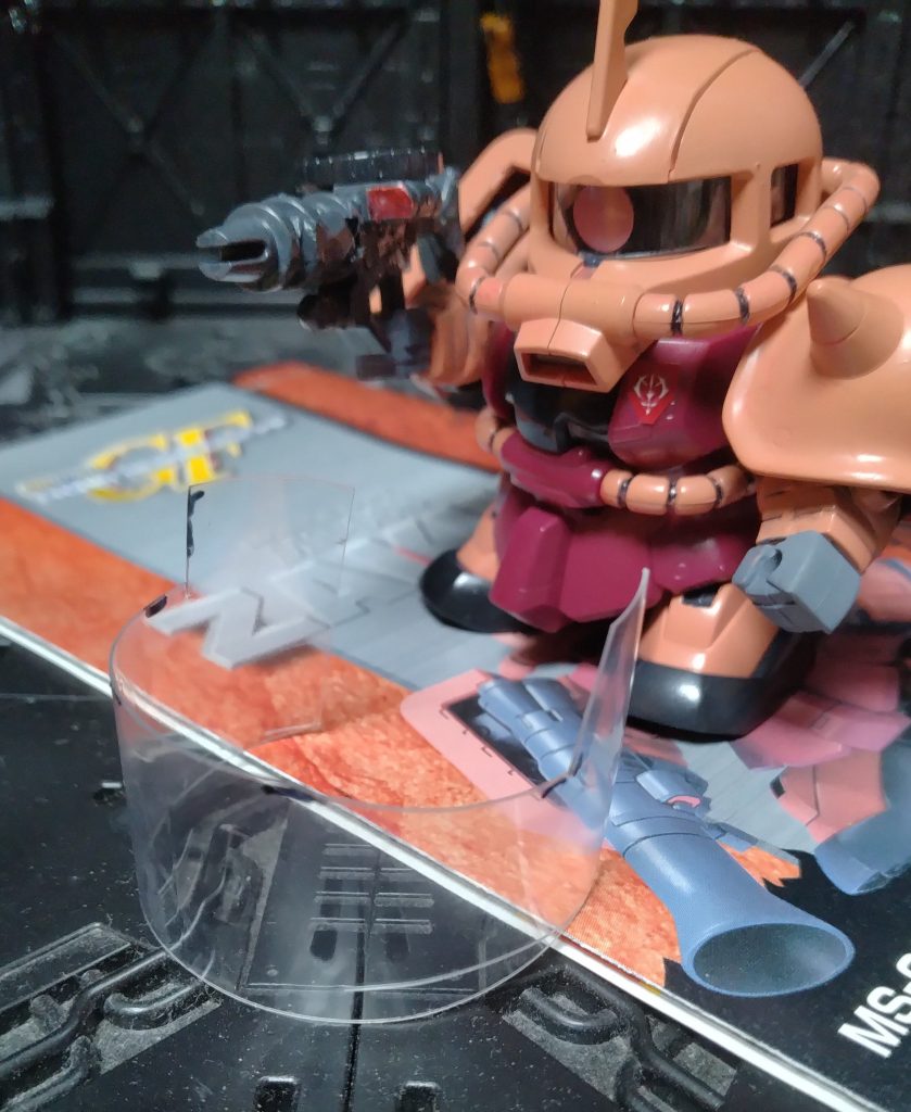 モノアイがむき出しだったので！チョイ改造でペットボトルを切ってカバー入れた✌️✨✨