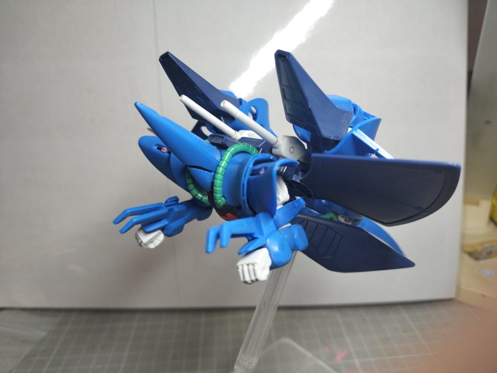 変形もできたり。この機体地味に好きなんですよね。乗ってるパイロットのヤザンの魅力もあってかなり人気な機体に感じますバンダイさんもっと再販して…(gundam-kao9)