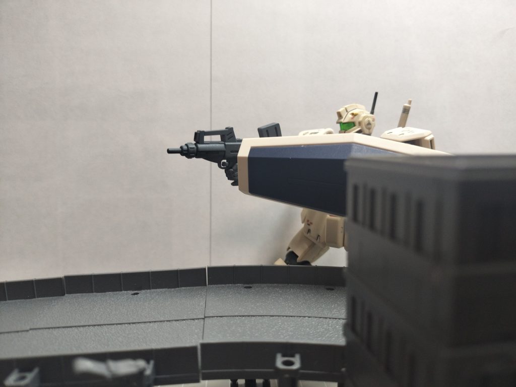 ジオラマ苦手なんですよね…。物を配置したりするのが特に…なんかおすすめな情景パーツとかあったら教えてください…(zaku-kao3)