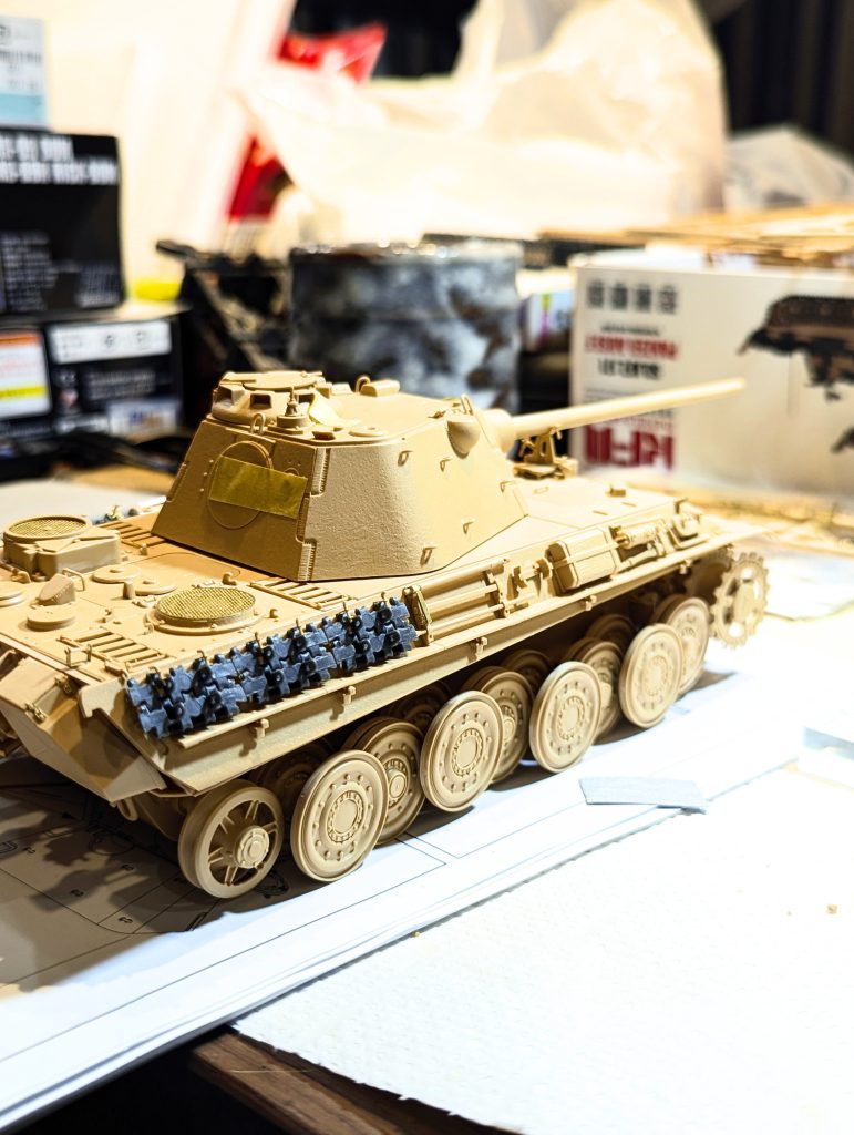 作品名：仕事…行きたくないよおお(TдT)💫<p>…と思いつつ、皆さん上げてるガンタン・クを観ていてアタシもタンクやりたいなと(zaku-kao8)ちょうど1年前、GUNSTAを始める前に頓挫していたドイツⅤ号戦車パンターF型に、今日1日注ぎますっヽ(´ｴ`)ﾉ✨ …そ [&hellip;]</p>
