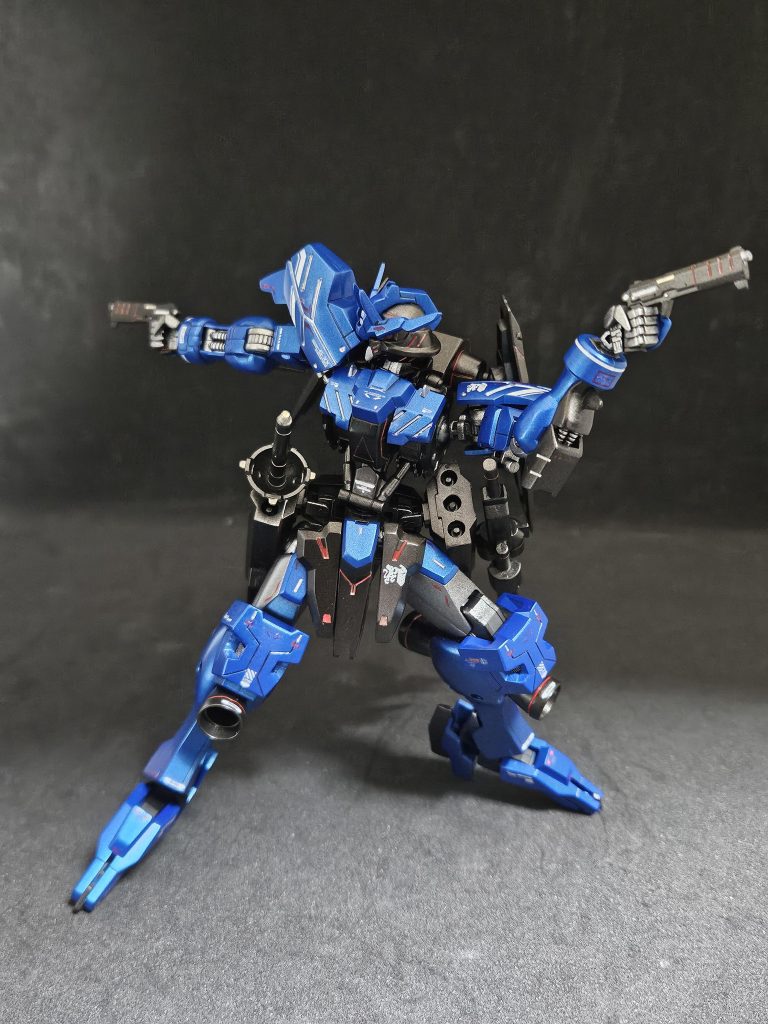 膝アーマー部分は、一部くり抜きメッシュパーツ加工してます(*^^*)