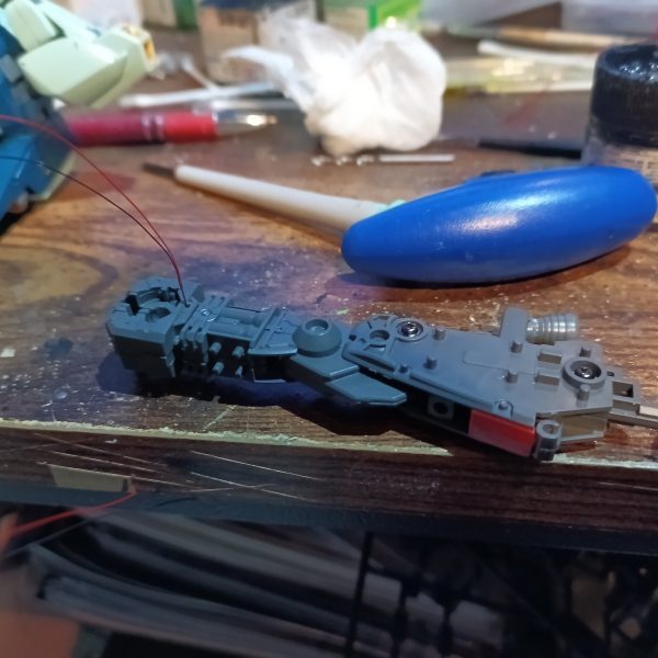 リアスカートのバーニアは写真撮り忘れました😅💦今回は台座を使ってパッケージアート風に飾るので大地には立ちません🤣😅💦（5枚目）