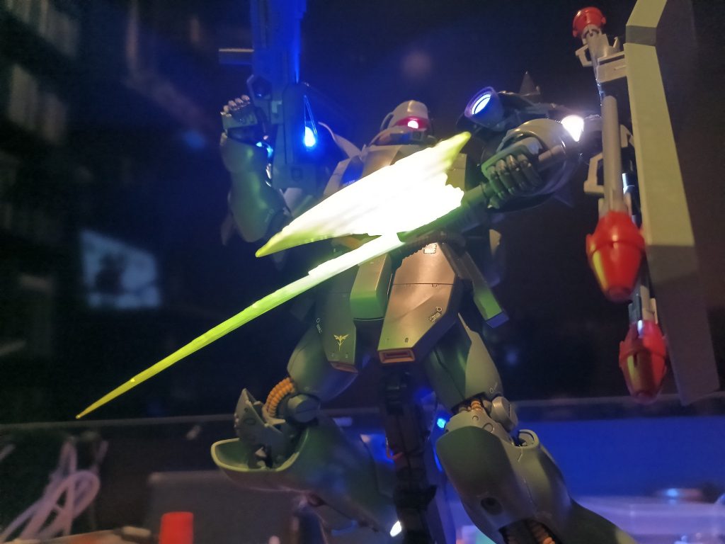 本来はサーベルかアックスか選択式でしたが、小改造で両方同時出力にしてみました👍