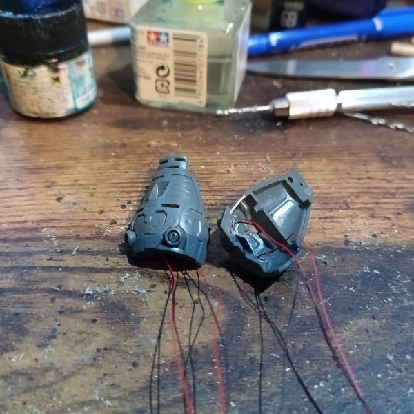 足首周りのスラスターに入れて今回の予定終了です👍（4枚目）