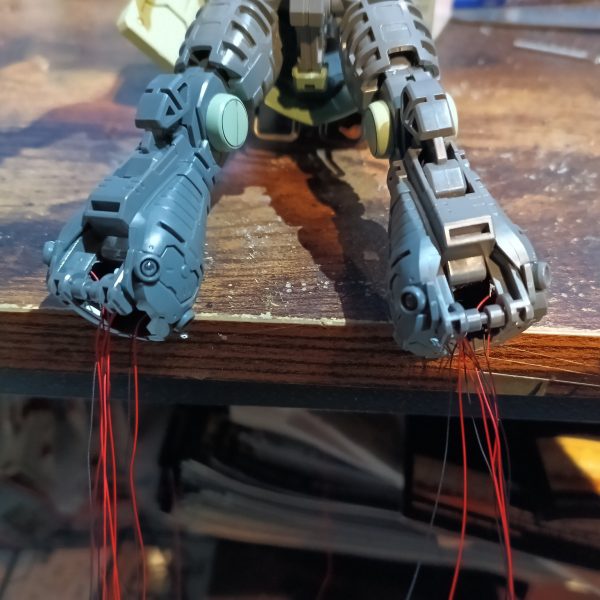 足首周りのスラスターに入れて今回の予定終了です👍（3枚目）