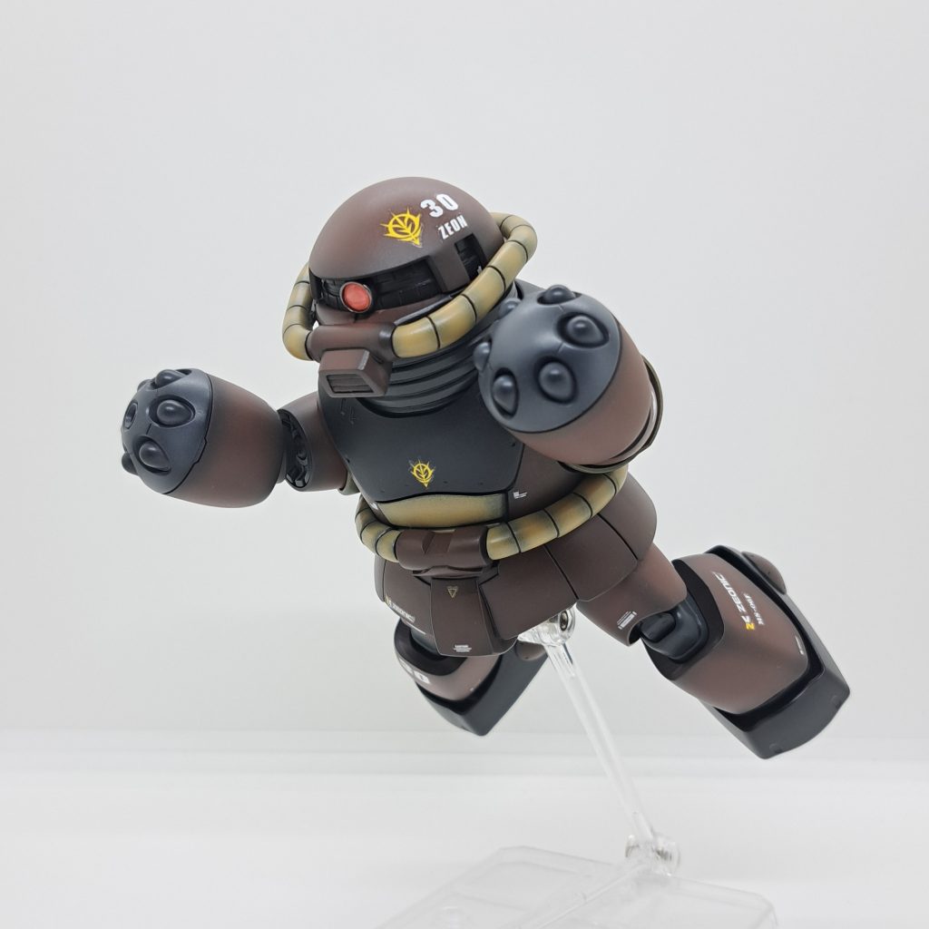 アッガイらしいポーズはできます