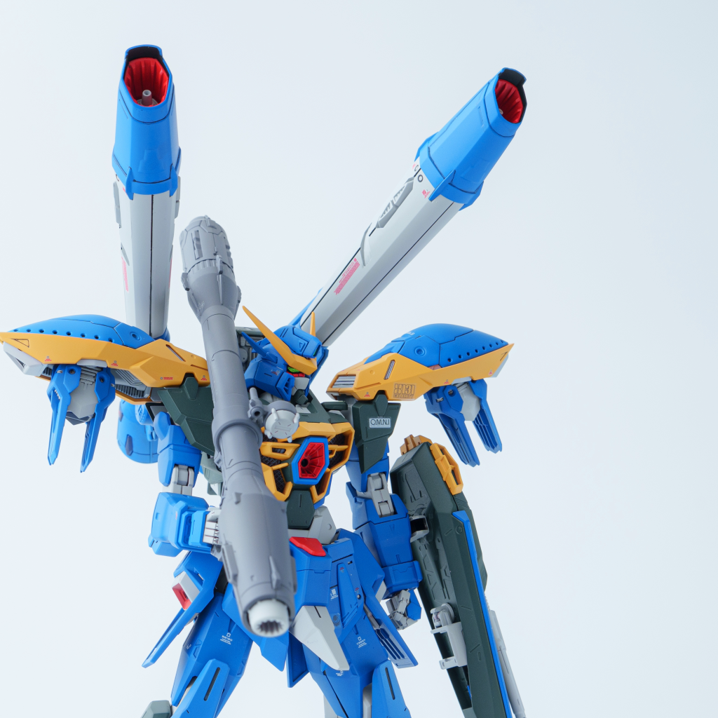 ツインアイはプラバンで自作しました！何度も失敗するから心が折れかけたけどなんとか完成までいけて良かった！首の延長もいい感じ。