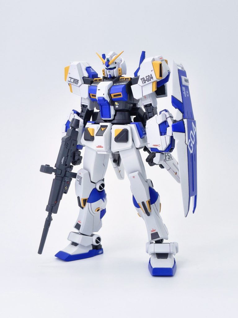 ガンダム4号機–2枚目/制作者：LEN