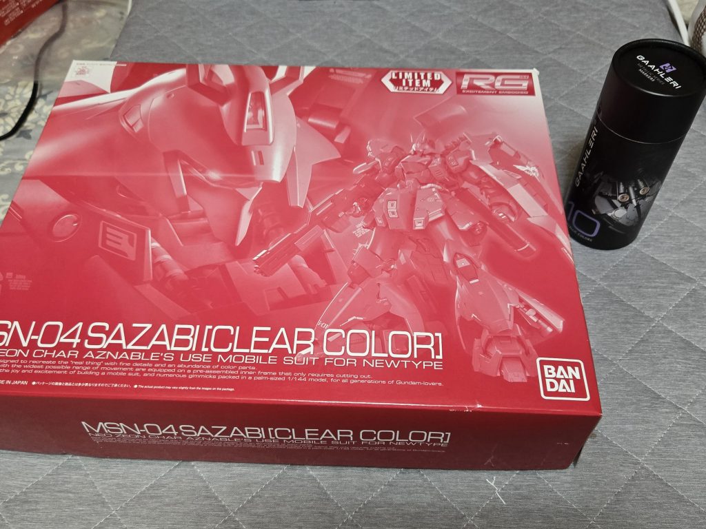 今回、Am○zonでポチった水性メタリックマーカーを使ってみてます