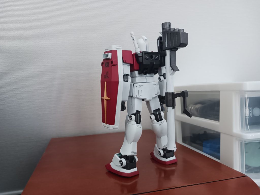 ジム(バズーカ装備型)–3枚目/制作者：タケオウ