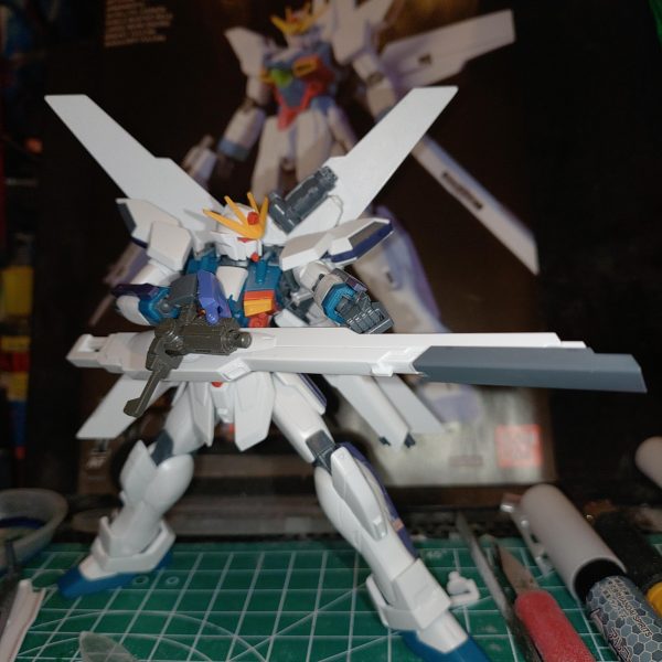 2026年ガンプラ1作目製作中。30周年記念に主人公機を製作···してたのになんか別物に（笑）そろそろ塗装せんともう1月終わってまう💦（2枚目）