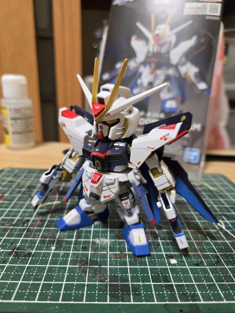 と思ってたんですが付属シールでもカバーしきれない未塗装部分多くてチマチマ部分塗装でやはりストレスに💦