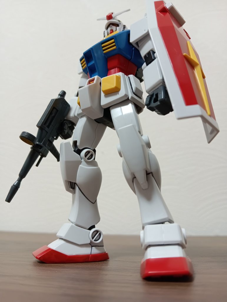 ガンダム、大地に立つ