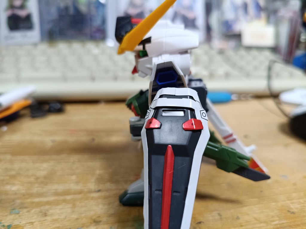 なお当時のガイアアストレイのレシピはこんな感じ 頭部 アストレイレッドフレーム 角ブリッツガンダム 当時のコレクションだた無改造でつけれたと思う? ボディと足バスター(ヴェルデバスターガンダム バスターガンダムが入手できなかった) 肩フリーダム(ストライク フリーダムが入手できなかった)刀(鋼丸 流石アストレイレッドフレームの刀を使いました)
