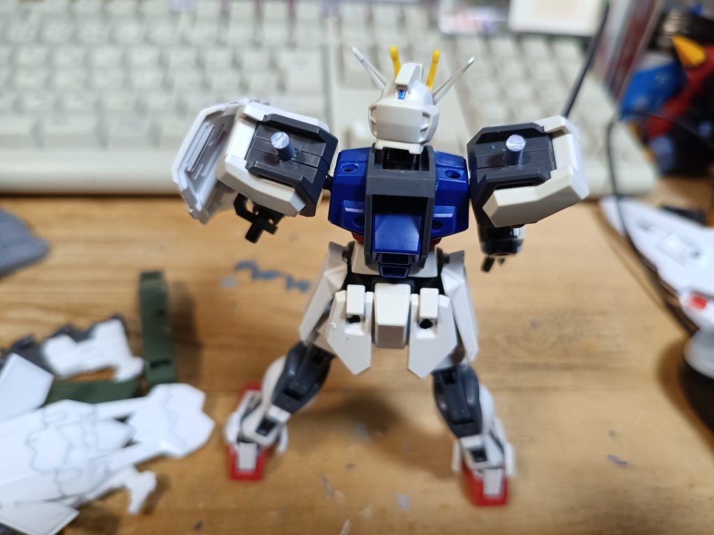 マヴラブ装備無しだとこんな感じ穴が空いてます