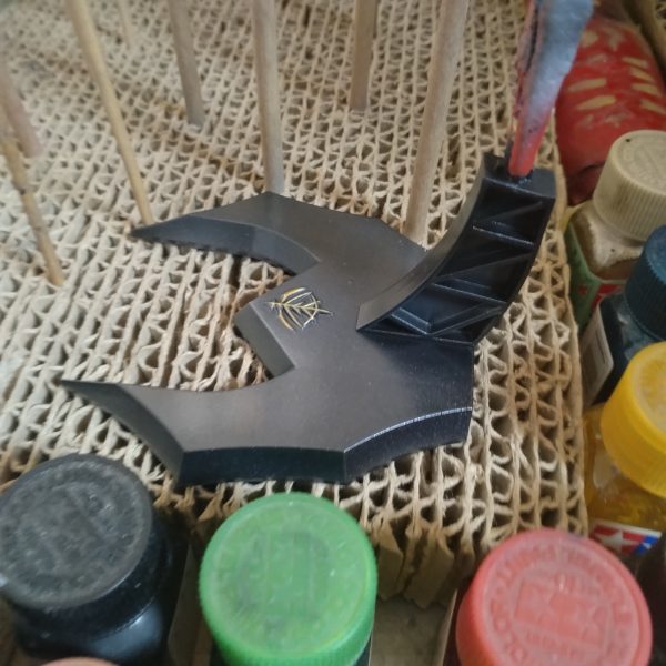 取り敢えずはまだヴァル・ヴァロ本体側はもうちょい乾燥させたいので、他のフラットにするパーツを仕上げました！😄スタンドはブラックにスーパークリア吹かしてクリアシルバーで仕上げました！😀ヴァル・ヴァロ本体は、もう磨きに入りたいのですが！もうちょい我慢して待ちます！😄（2枚目）