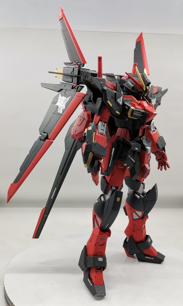 ダークヒーローな雰囲気がかっこいい( ・ิω・ิ)