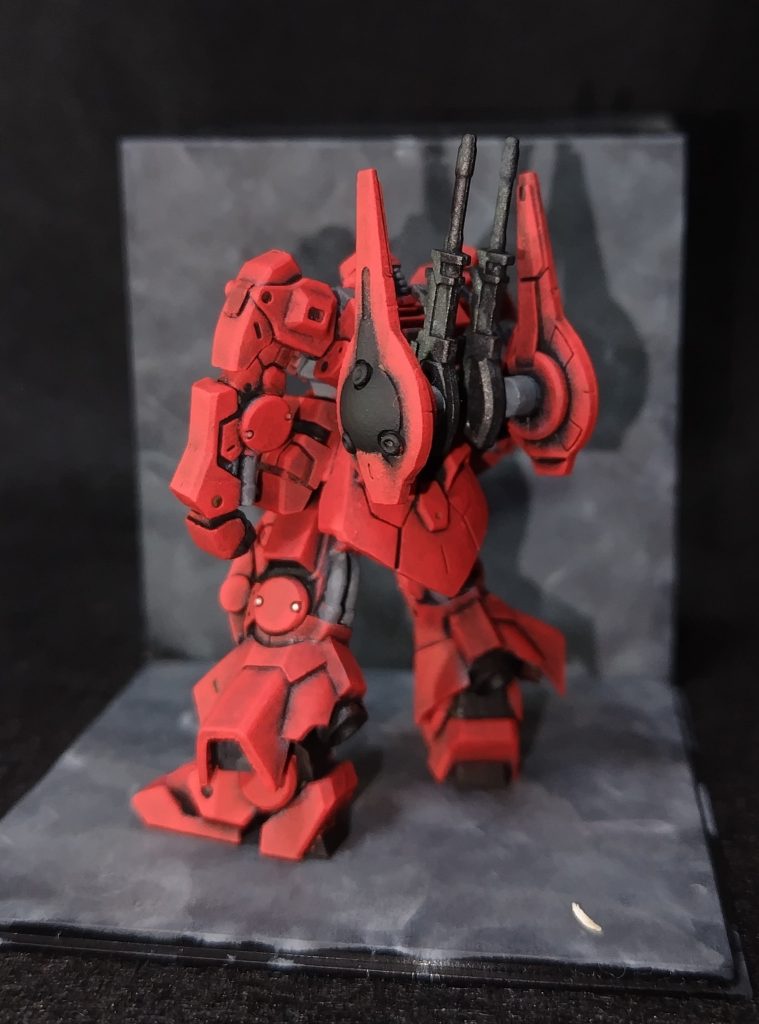 小さいので、ディテールの掘り直しや合わせ目消し、塗り分けが大変でしたが完成してみると良い経験になったと思います。