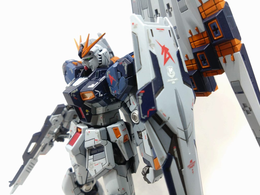 最後までご覧頂きありがとうございました！今年も頑張ってガンプラ作るぞー！⋯と、意気込んだものの年明けから仕事が大変だったりダイエットで運動しなきゃだし子供がノロウイルスになったり。ハサウェイを履修してたらアレクサンドロスの「閃光」の英語部分をちゃんと歌いたくなって、通勤時エンドレスに聴いて元気出してました。私的に波乱の年明けとなりましたが、今年も宜しくお願いします！