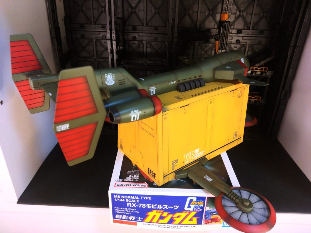 素組は説明書見なくても良いくらい簡単なので、塗装の練習には丁度良いキットですね〜購入出来る機会があったら、もう１個作りたいです🤗