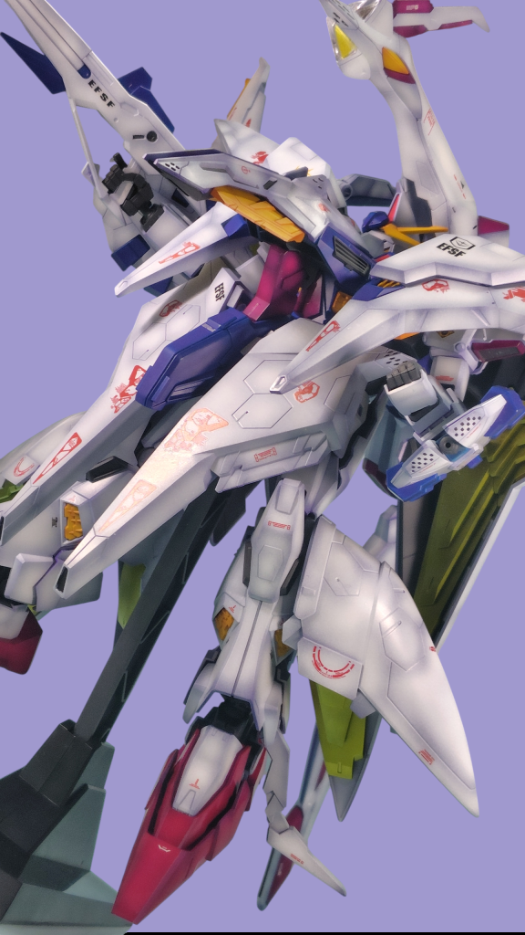 ユニットの内側の黄色所は蛍光イエロー塗ったんだけど緑に光るから無かったにする…