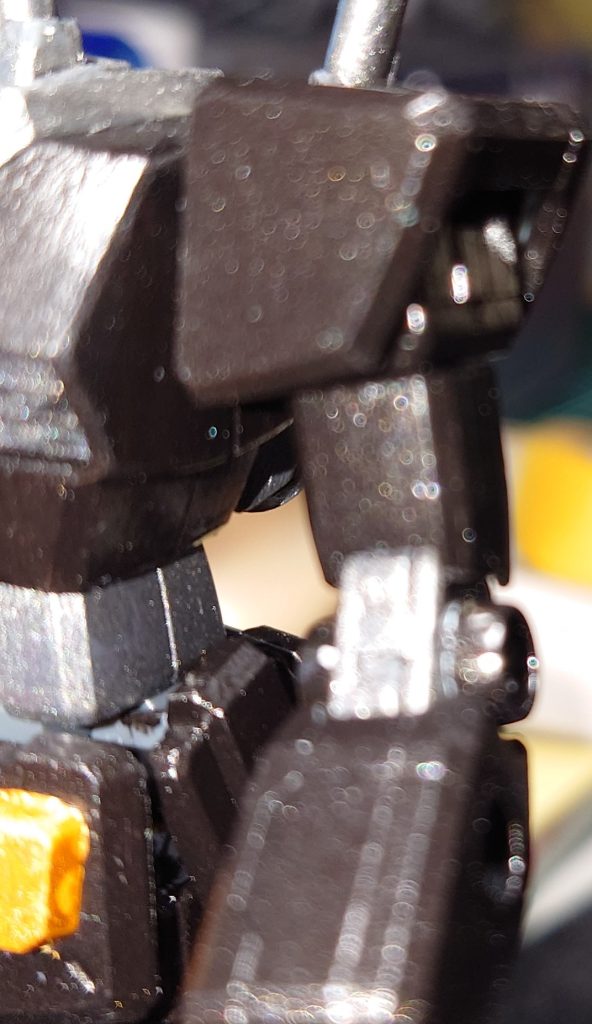 作品名：久しぶりに…<p>アレを制作中　まあ、隠せてないんでお分かりでしょうがね　まだ頭はランナーについたまま　土曜か日曜には投稿できるかな？ 　最近は腕や胴体など組み立てと塗装を同時進行でやっているので、ある程度時間はかかりますね 　高市首相、 [&hellip;]</p>
