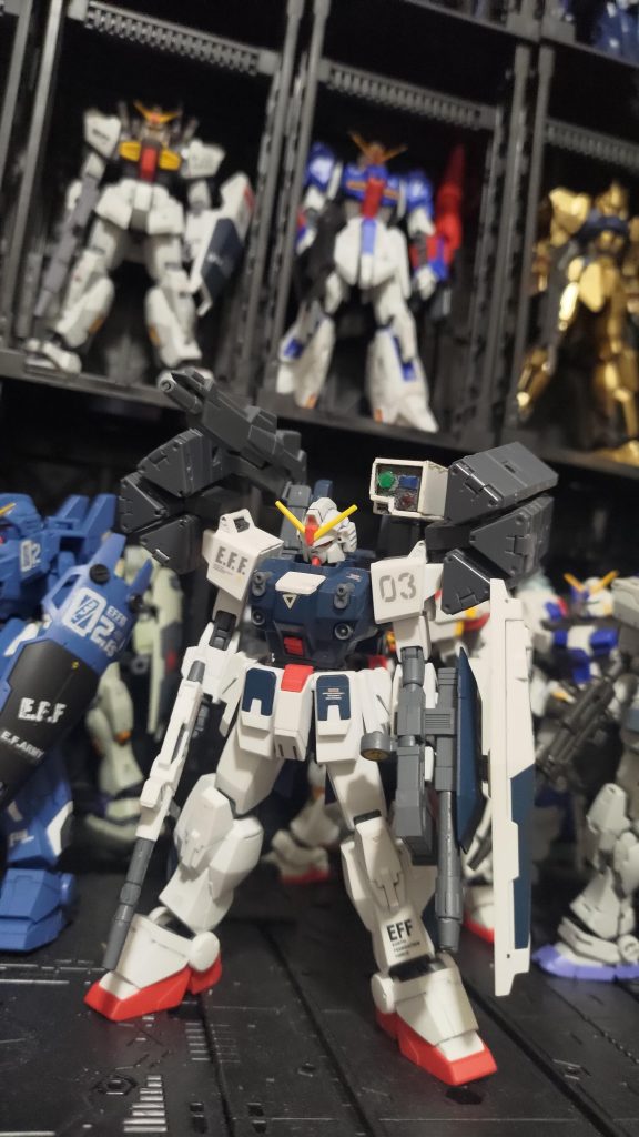 EXAM版の顔は迫力ないので旧版のヘッドに交換して正面の撮影をしました。1号機が大問題じゃ！！！