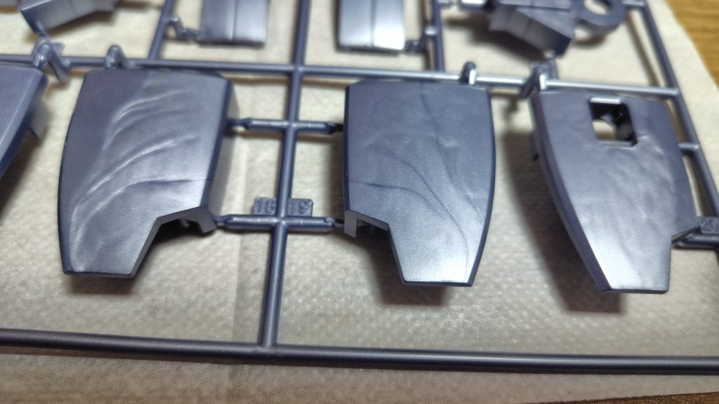 作品名：サイコ・ガンダム　メタリックグロスインジェクション　<p>ガンベ行ったのでお迎えしてきました。 塗らないで最後にクリアコートかけておしまいにしようとおもったものの、なんだか足パーツ成形時の色ムラが気になって、塗装しようか迷い始めてしまいました… エナメル染料用の周辺グッズが揃っ [&hellip;]</p>
