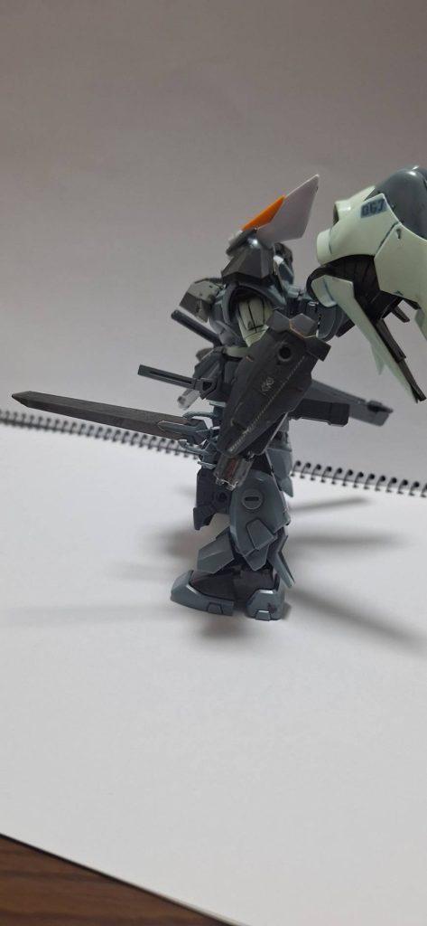 ジンに30MSのパーツをつけたりしています。