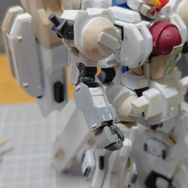 サンダーボルトガンダムそろそろサフかな…？！（2枚目）