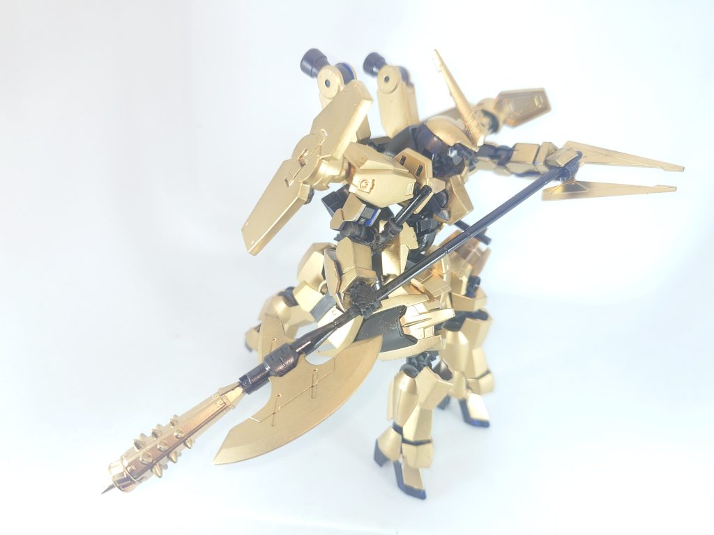 本機の武装その１、センチュリオンハルバード。加速性能を活かしての強襲、一撃離脱が主な運用。長物としてのリーチを活かして敵機のバランスを崩すことにも一役買うことも。&nbsp;