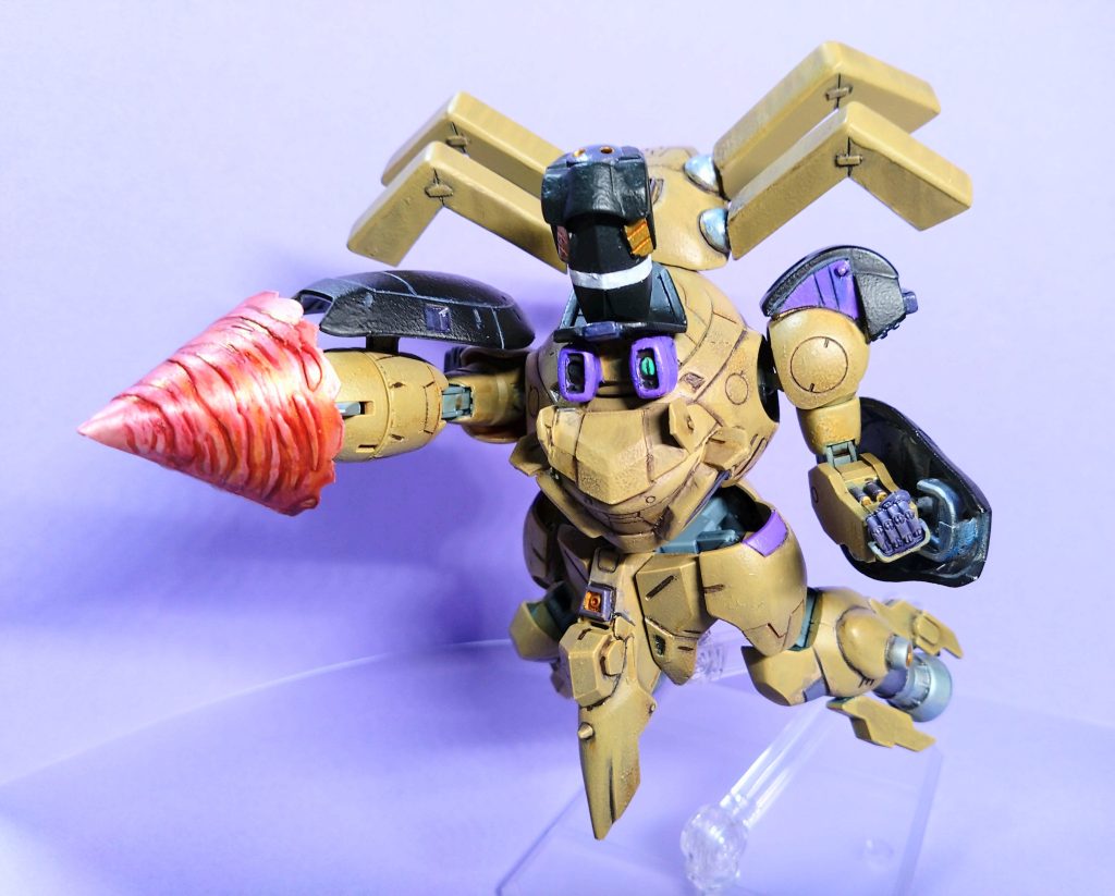 クロー自体がビームのデスフィズと違い、クロー中央部からビームを発振させ、アイアンネイルを高速回転させてビームを纏わせることで、貫通力の高いドリルを形成する。ビームローターとしての機能は現時点では想定されてない。『粗挽きでよければ、ひき肉にしてご覧に入れましょう?』