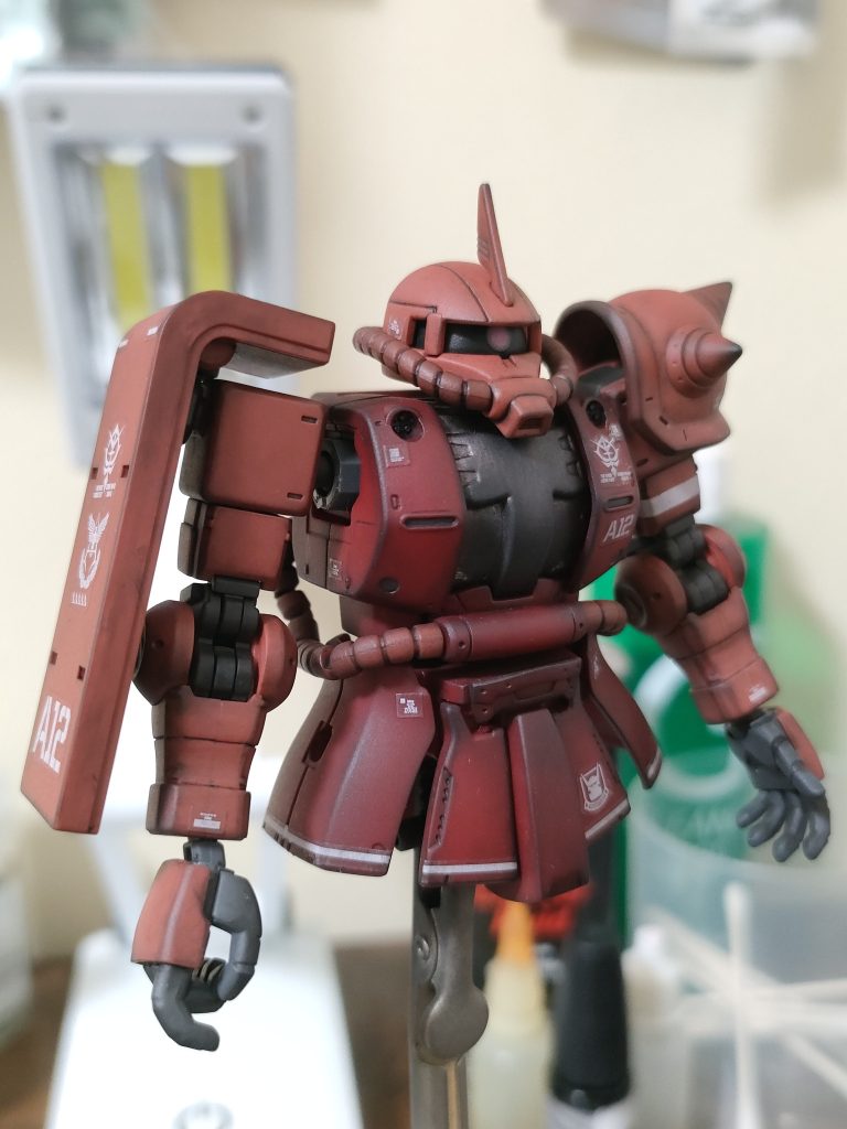 あとは黒立ち上げ風にしたくてエッジ部等にこれまたウェザリングマスターのススを使って印象付を全体に行いました。