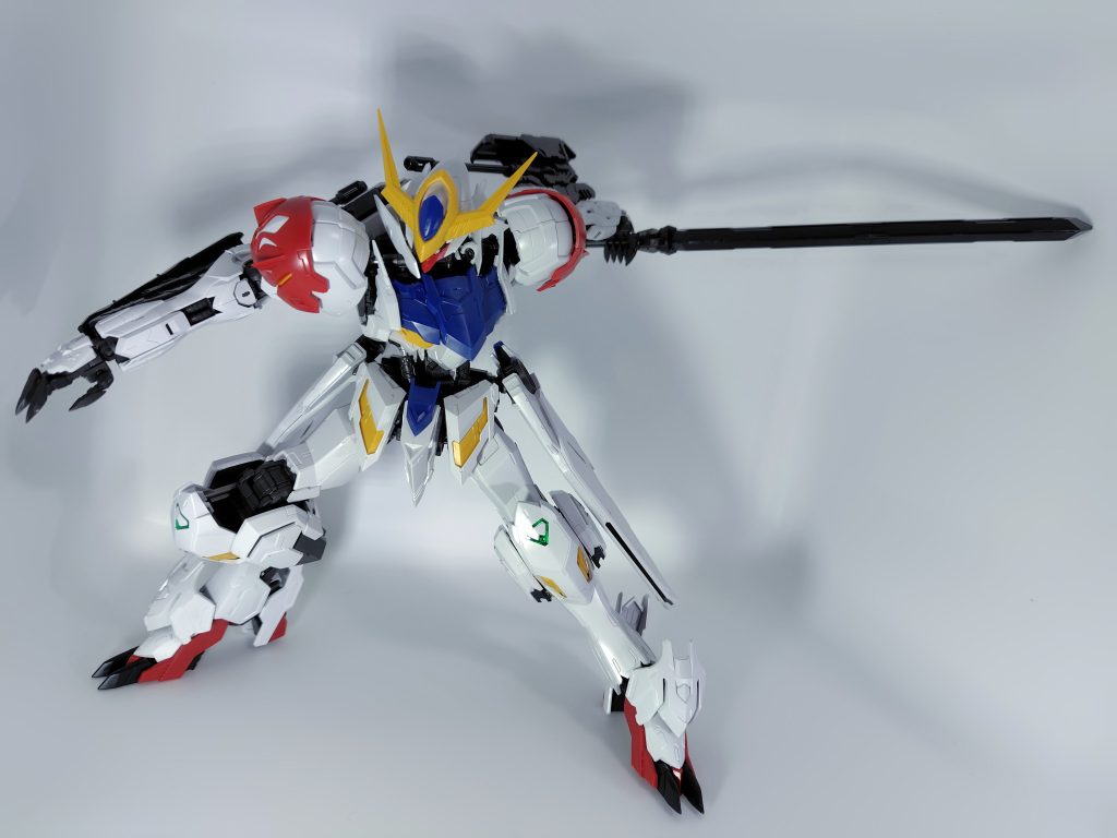 作品名：念願のキット<p>去年買えなかったMGバルバトスルプスを友人から頂けたので素組みしました めちゃくちゃかっこいい🥹 HGのヴァルキュリアバスターソードが持てるとは思わなかった…</p>
