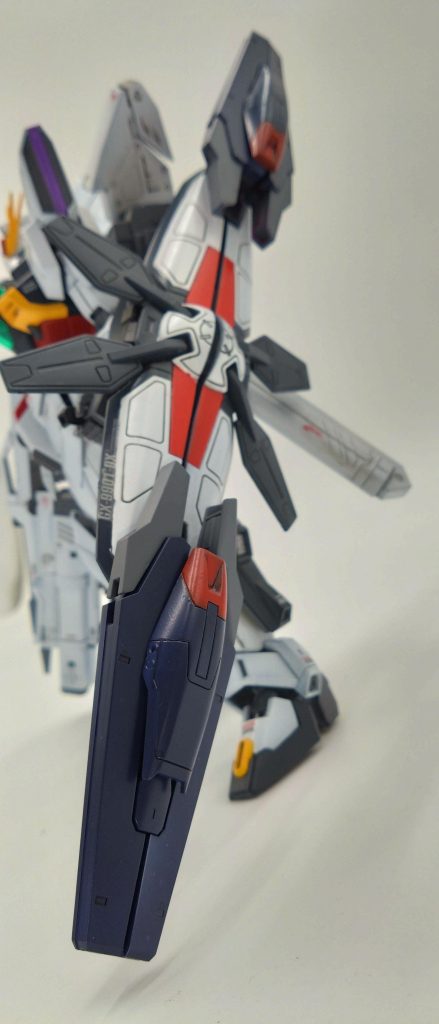 本機最大特徴であるキッドが前に開発したＸ用多機能シールド兵装『ディバイダ―』は更にDX用に強化を施しており、もう二人開発に謎の兄弟の関わっておりあの兄弟にちなんだ様々な隠し機能が備わっているためディバイダ―　FBC(F・ブラザーズ・カスタム)とキッドが名付けた。