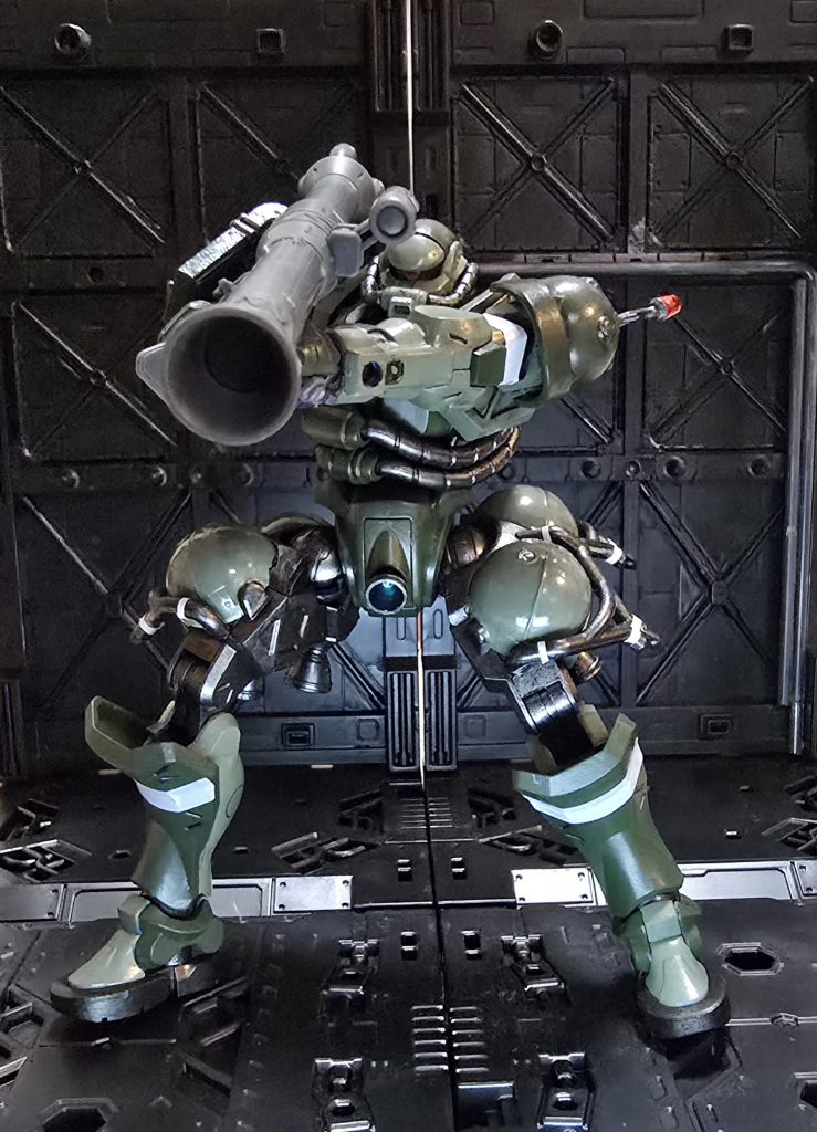 目標発見!迎撃します!ズドーン(zaku-kao5)