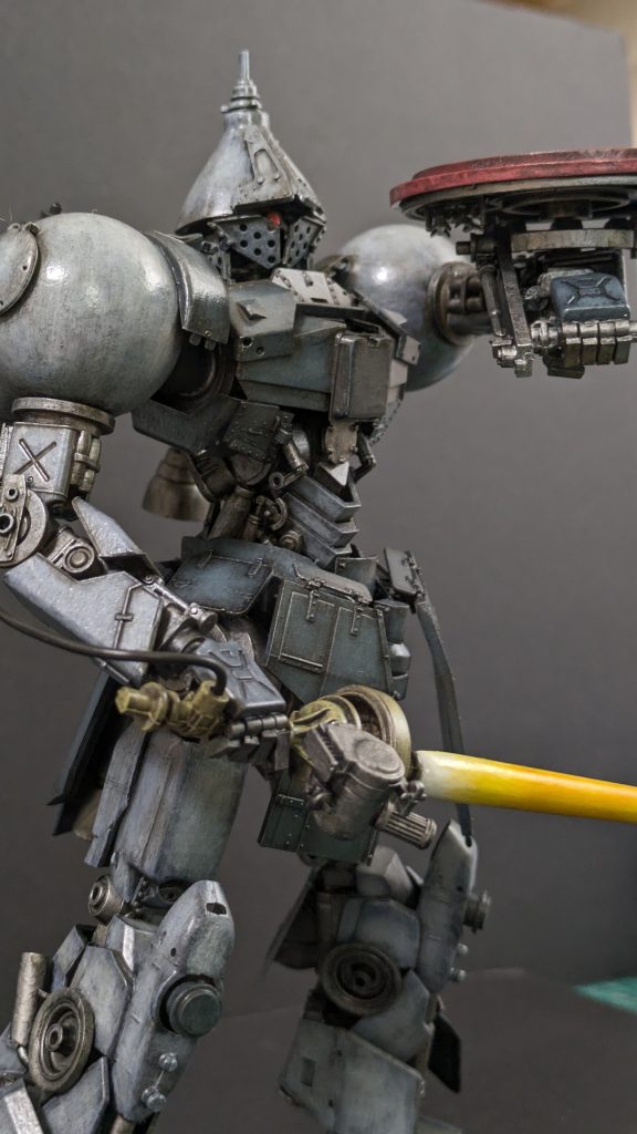 誘爆リスクで賛否のあるシールドミサイルはシールドの裏面に配置しました