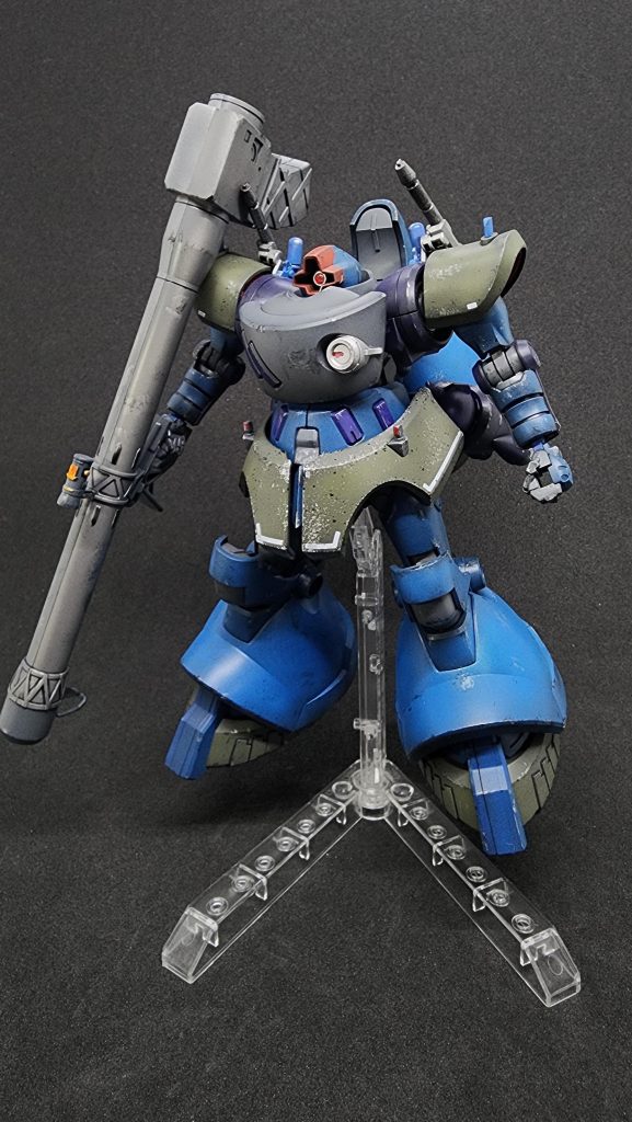 ドム単機なら普通のカラーよりも、専用機のカラーリングにしたいなー…と思いまして。わかりやすかったのでガトーになりました(シャアとガトー以外ドムの専用機がパッと思い付かず)