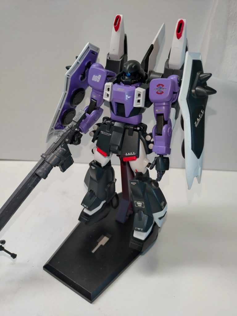 マーズ機　オリジンのライフルを持たせてスナイパータイプぽっく。こいつだけ脚の動力パイプがなく簡単改造。