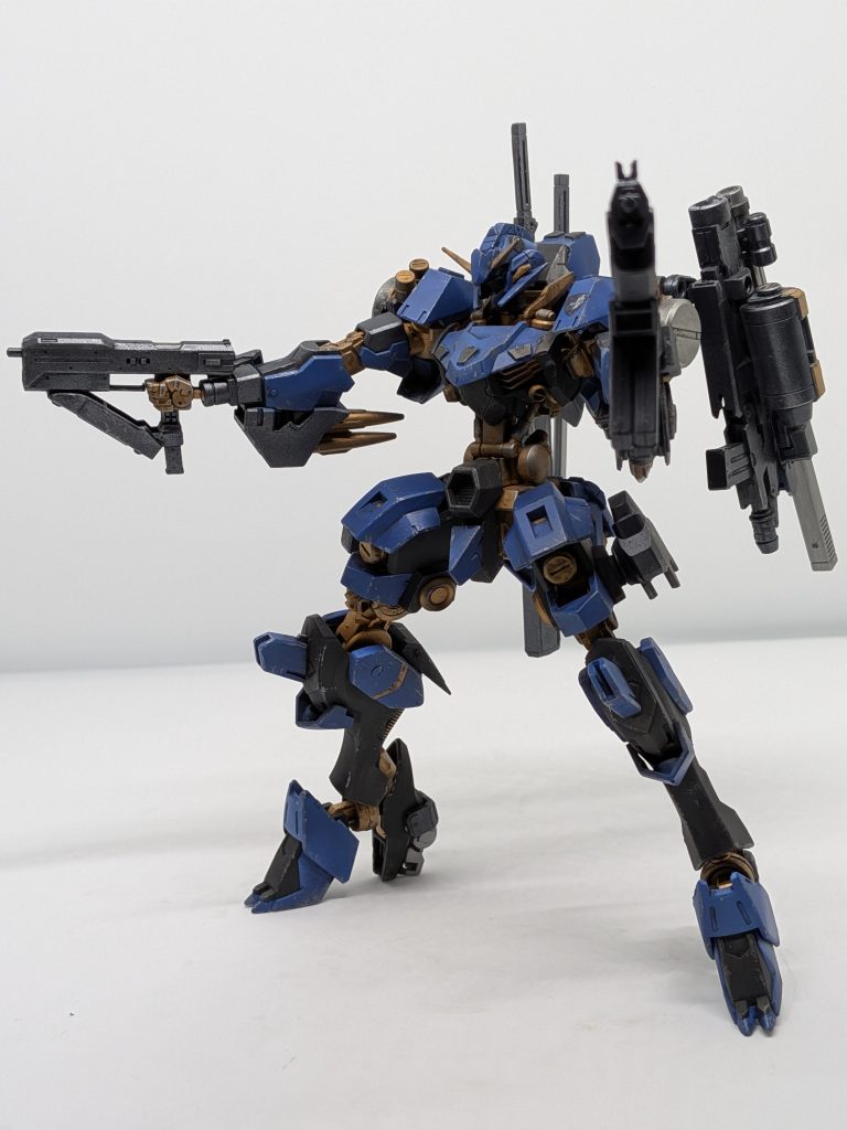 マシンピストル小型で取り回しやすい小型マシンガン対プルーマ戦で真価を発揮する