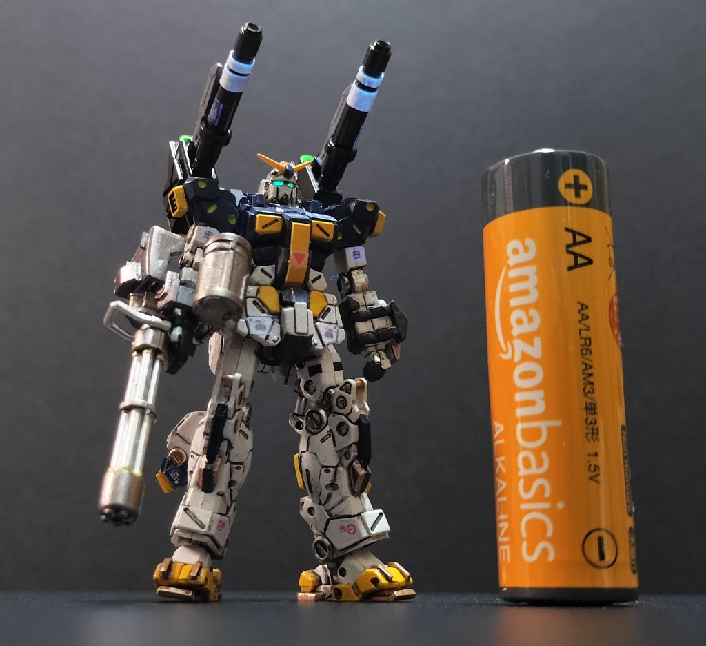 14)&nbsp;&nbsp;&nbsp;&nbsp;グフフからガトリングをかっぱらってきて持たせたら、あら、いい感じ。キャノン砲はEGガンダムをサイコガンダム化け仕掛けた時に残ったガンダムのビームサーベルです。