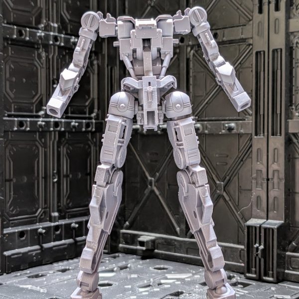 一生懸命パーティングライン処理中、自分なりに丁寧に。肉抜きも埋めたりして、頑張ります。（7枚目）