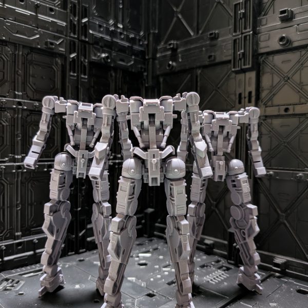 獅電　量産中です。引き続き　パーティングライン消し等丁寧に取り組みます。（5枚目）