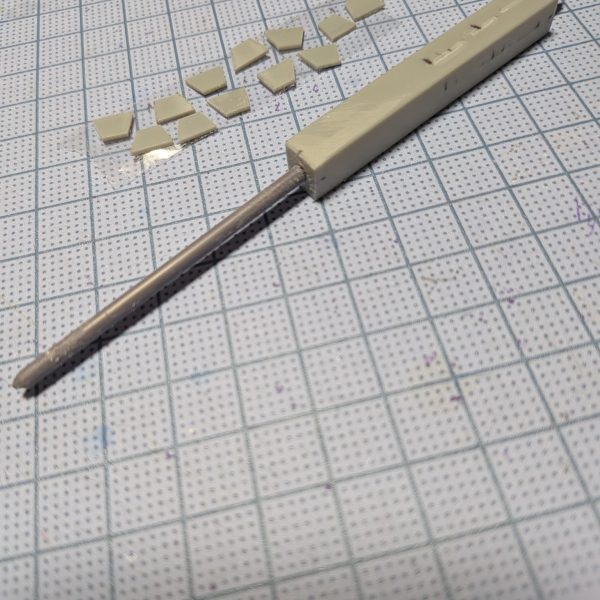 イオフレーム獅電のパーティングライン処理に飽きてきて、ちょっと武器の自作中です。中々難しい。（3枚目）