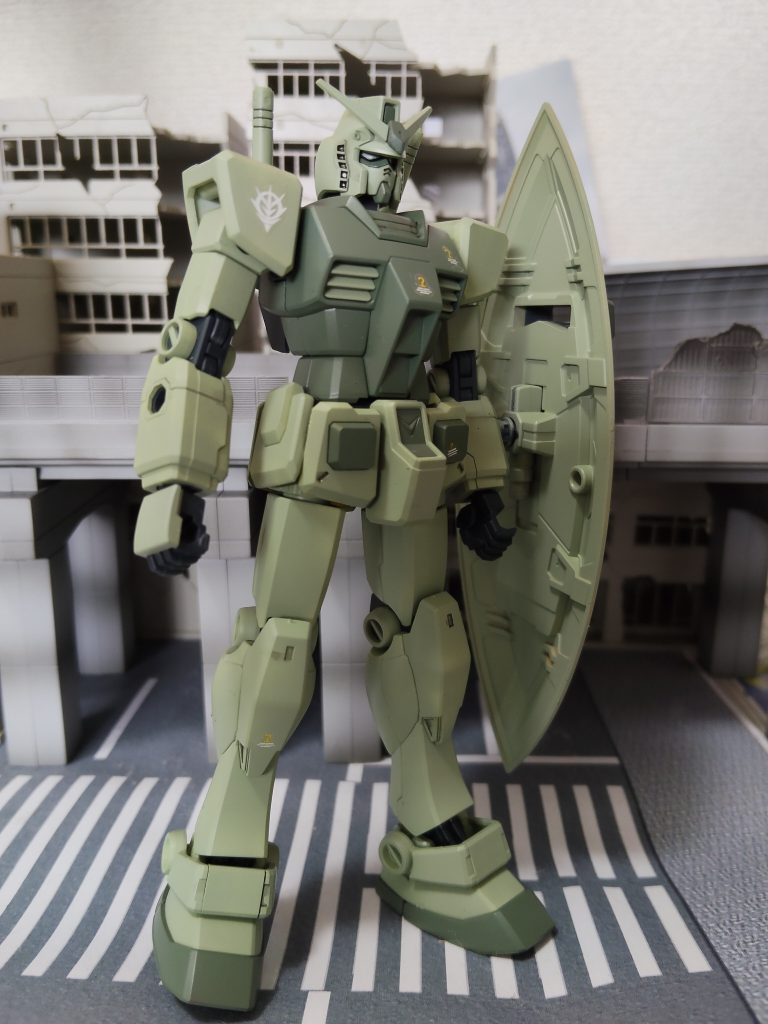 ガンダム　ジオン鹵獲機–2枚目/制作者：新人メカニック