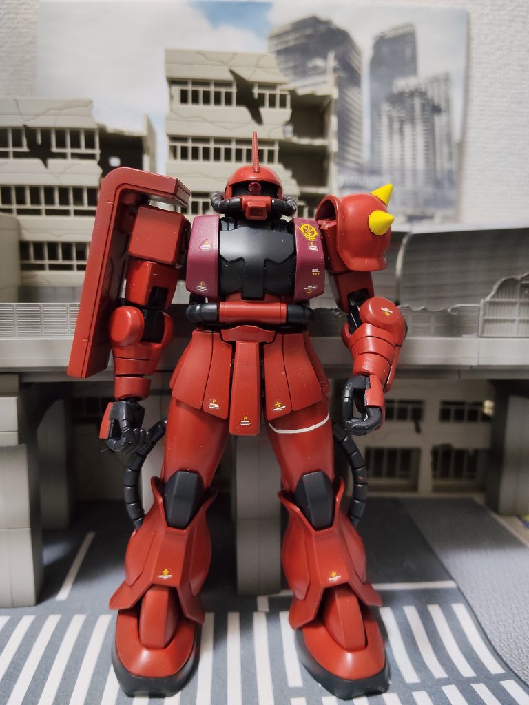 ジョニー・ライデン専用ザクⅡ–2枚目/制作者：新人メカニック