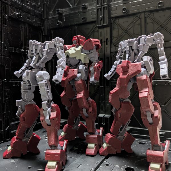 全体像観ないとモチベーション維持できないので、仮組み中です。全体像見えるとやる気が続きます。表面処理頑張って、早くサフ吹きたいです。（4枚目）